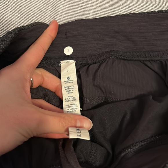 LULULEMON: studio shorts - Picture 3 of 12